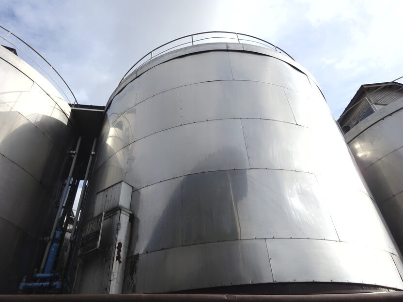 ほまれ酒造株式会社本社タンク画像