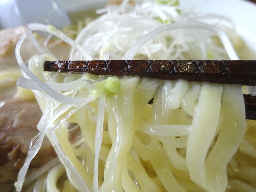 活力再生麺屋あじ庵食堂山葵潮そば麺山葵乗せ画像